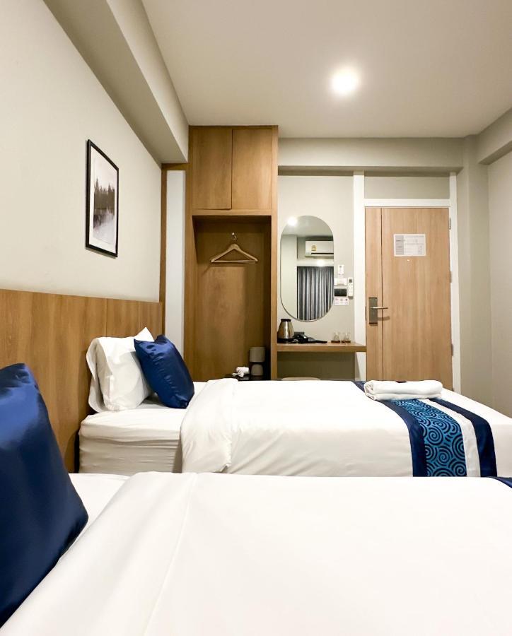 B Stay Hotel Bangkok Bagian luar foto