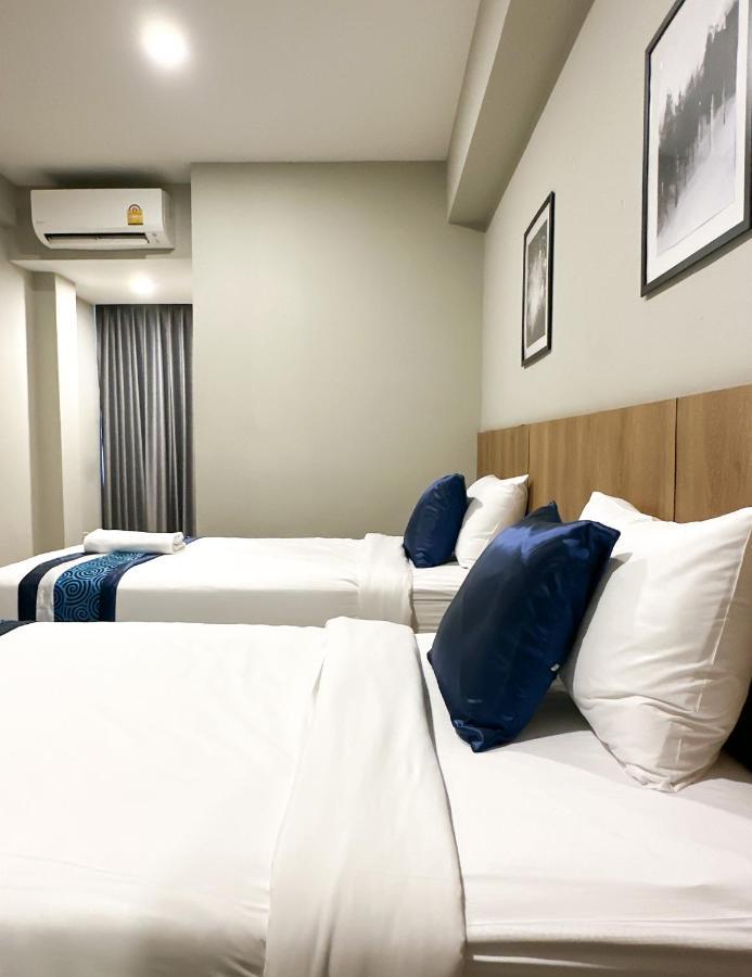 B Stay Hotel Bangkok Bagian luar foto