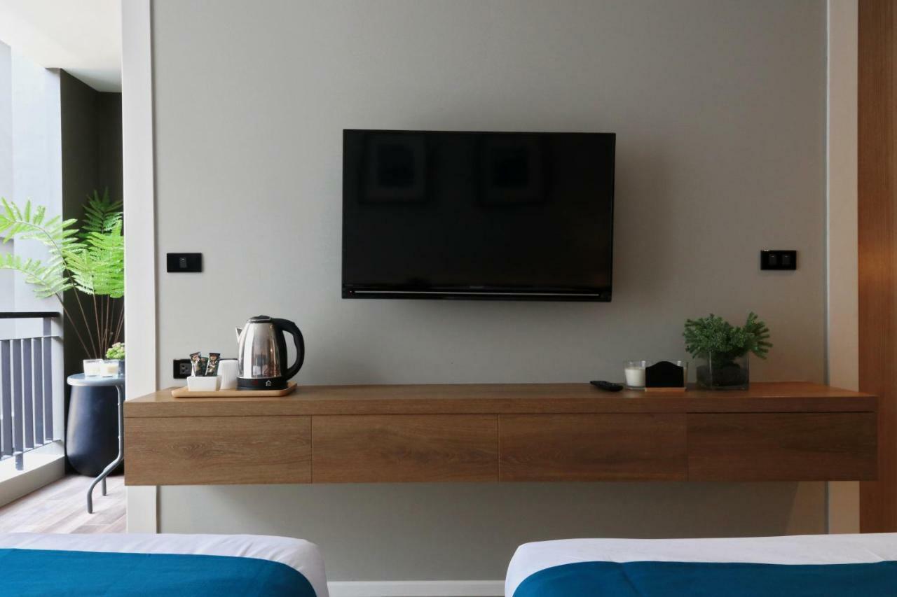 B Stay Hotel Bangkok Bagian luar foto